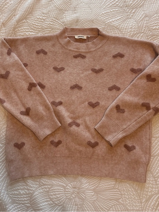 Sweaters - Women’s heart sweater size small